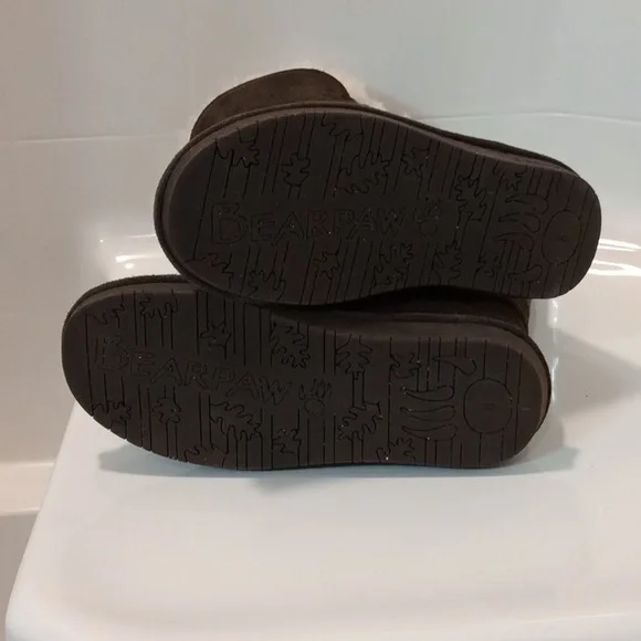 BearPaw Women's Brown Suede Fur Lined Winter Boots - Picture 6 of 9